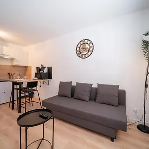 https://grand-studio-st-charles-avec-place-de-parking.fr-provencehotel.com